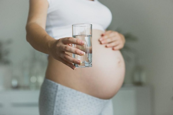 Вода для беременной 