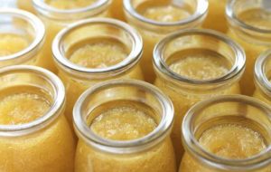 Как дома сделать засахаренный мед жидким