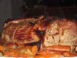 Как готовить свинину в медово-горчичном соусе в духовке