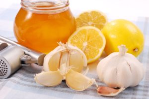 Как применять мед, лимон, имбирь и чеснок для очистки сосудов